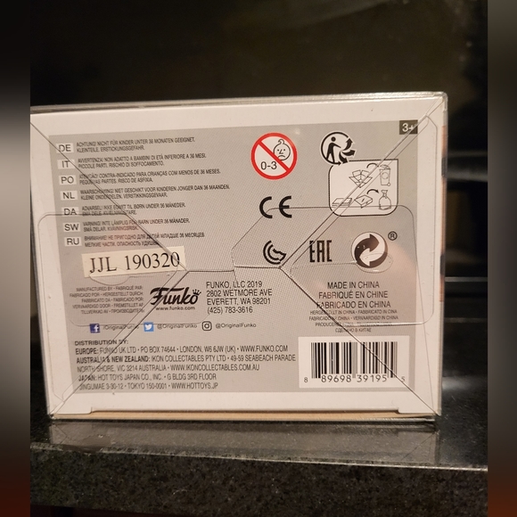 Funko pop uncle fester #817, NIB. - Picture 4 of 6